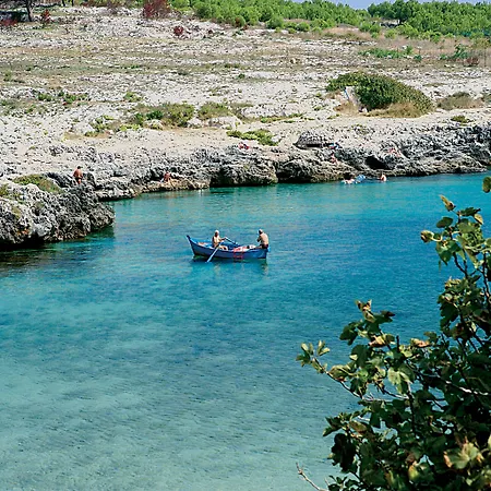 Hotel Masseria Panareo 3*