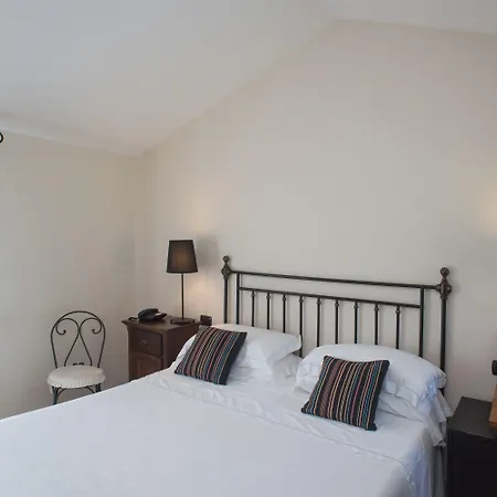 马塞里亚帕纳瑞欧乡村民宿