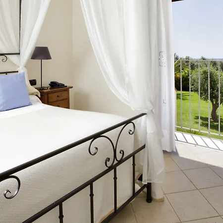 Готель Masseria Panareo