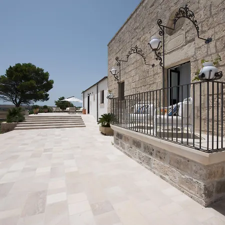 Masseria Panareo Szálloda 3*