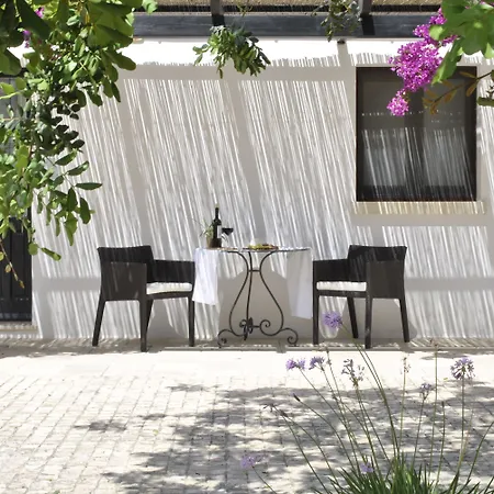 马塞里亚帕纳瑞欧乡村民宿 3*